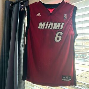 Adidas NBA Miami Heat LeBron James #6 Men’s Jersey Large